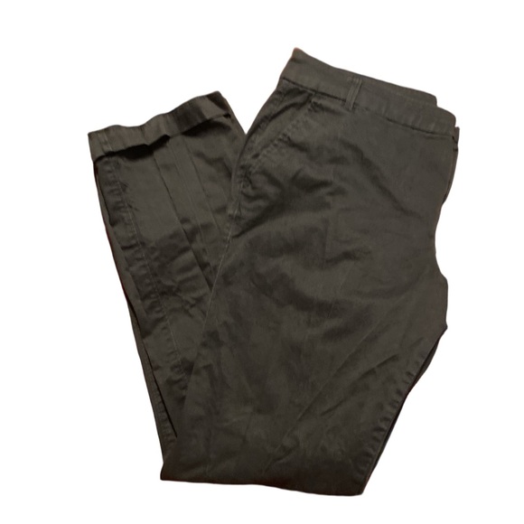 Old Navy Bootcut Khakis in dark navy - Picture 1 of 5